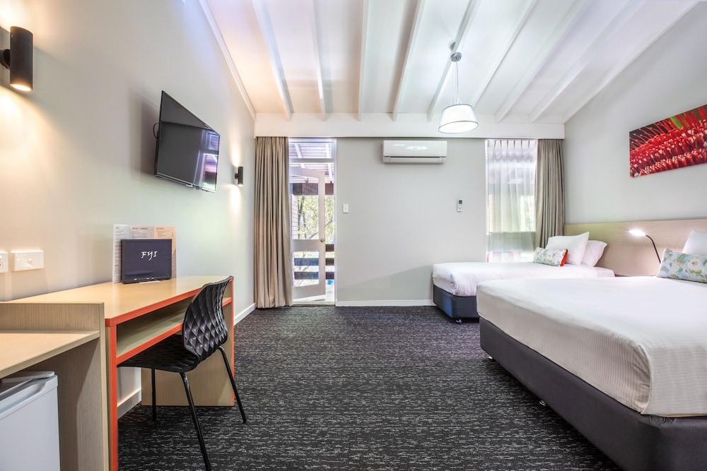 Nightcap At The Ranch Hotel Macquarie Park Exterior foto